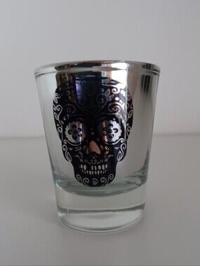 Skull Design Silver And‎ Black Shot Glass Barware Drinkware Collectible